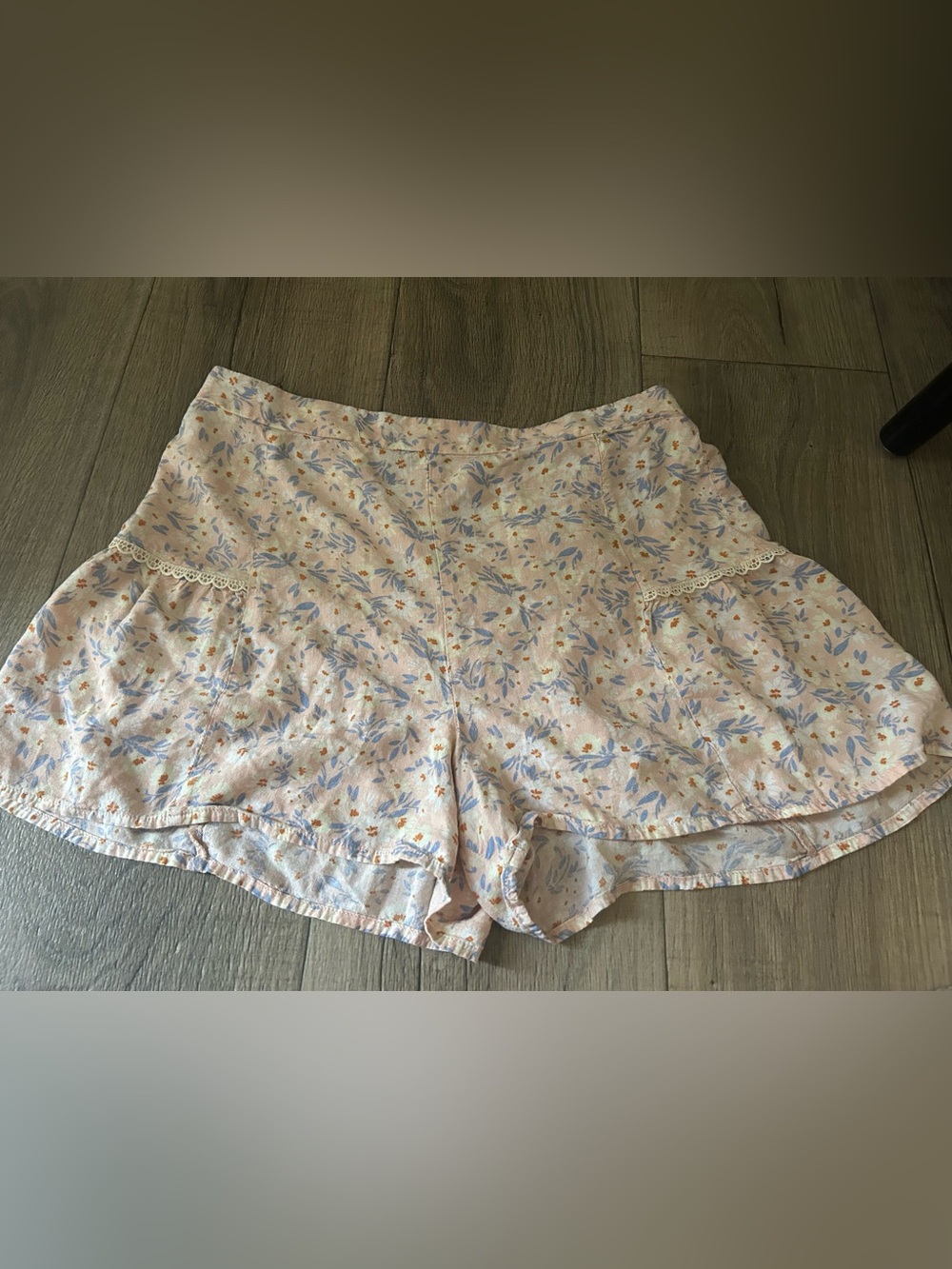 So Floral Lace-Trim Women’s Shorts — Light Pink